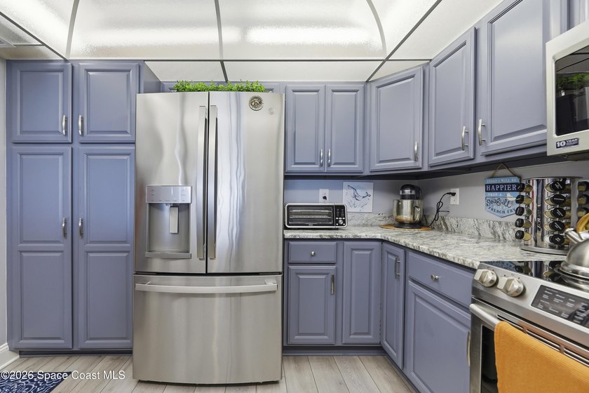 Fully renovated, fully furnished, and oceanfront; this 3BR/2BA - photo 19