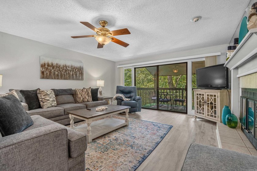 Immaculate 2-bedroom, 2-bath condo with stunning Lake Hamilton - photo 6