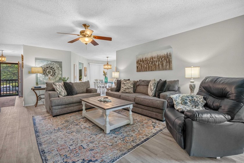 Immaculate 2-bedroom, 2-bath condo with stunning Lake Hamilton - photo 9