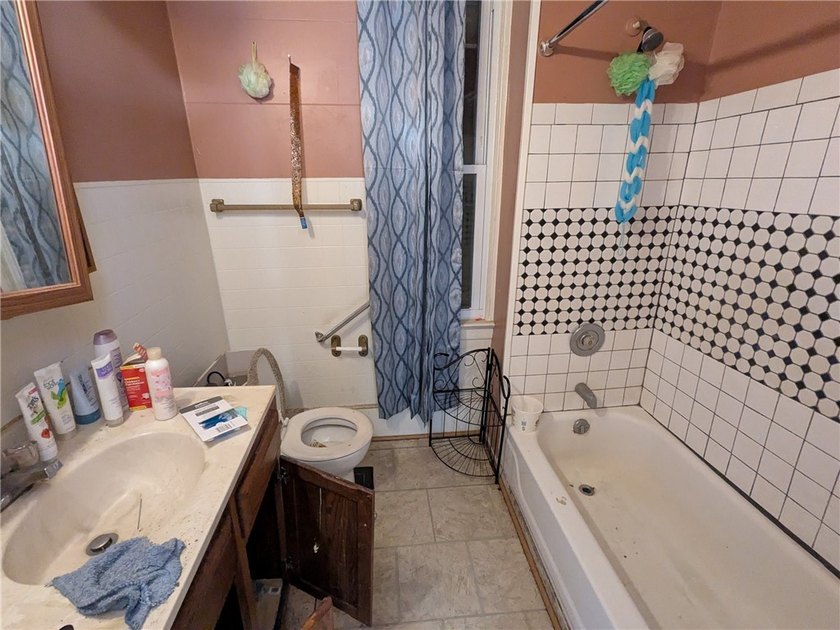 Great value-add DUPLEX opportunity! Property sustained a house - photo 16