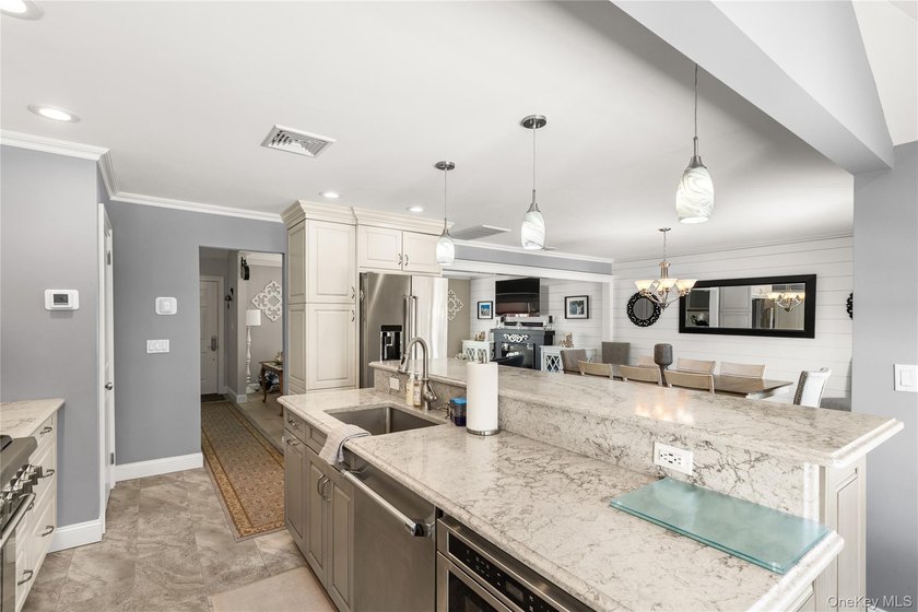 Welcome to this charming and well-maintained 3-bedroom, 3-bath - photo 16
