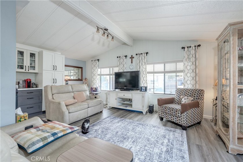 Surf City Beach Cottages is thrilled to showcase a beautiful - photo 2