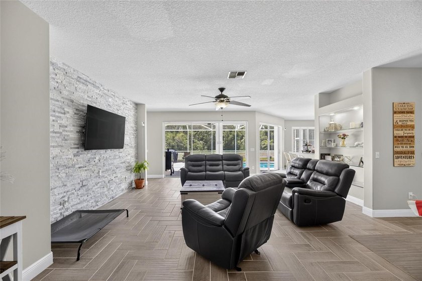 SELLER WILLING TO PAY $10,000 TOWARDS THE BUYERS CLOSING COSTS - photo 7