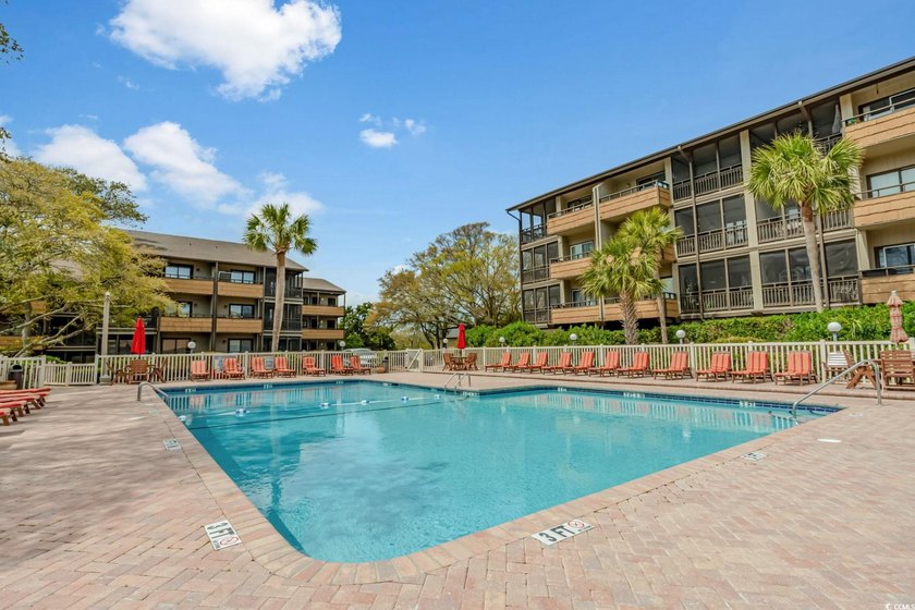 Designer condo featuring 2 bedrooms and 2 full baths, your own - photo 8
