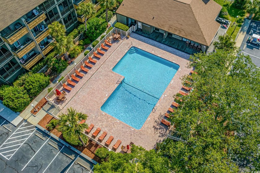 Designer condo featuring 2 bedrooms and 2 full baths, your own - photo 9