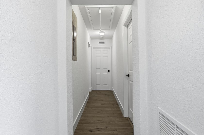Completely renovated and full of charm, this beautiful 3-bedroom - photo 13