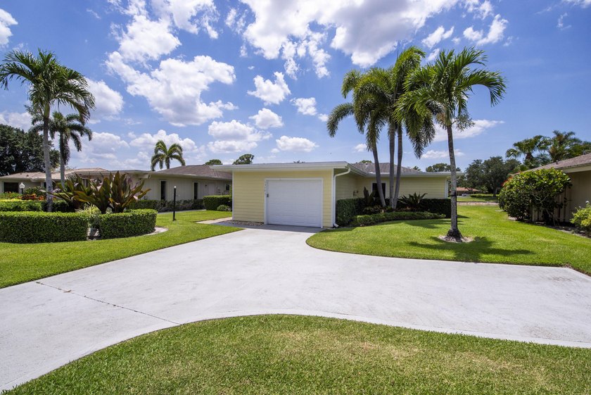 This delightful home has many updates as well as an exclusive - photo 28
