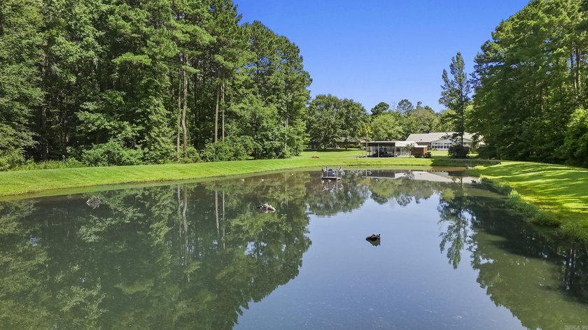 Wow! This Beautifully landscaped home has 3 bedrooms 2 baths - photo 9