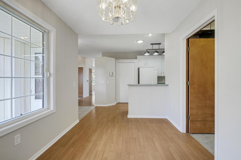 Welcome to easy, one-level living at 7592 Hinton Park Avenue S! - photo 10