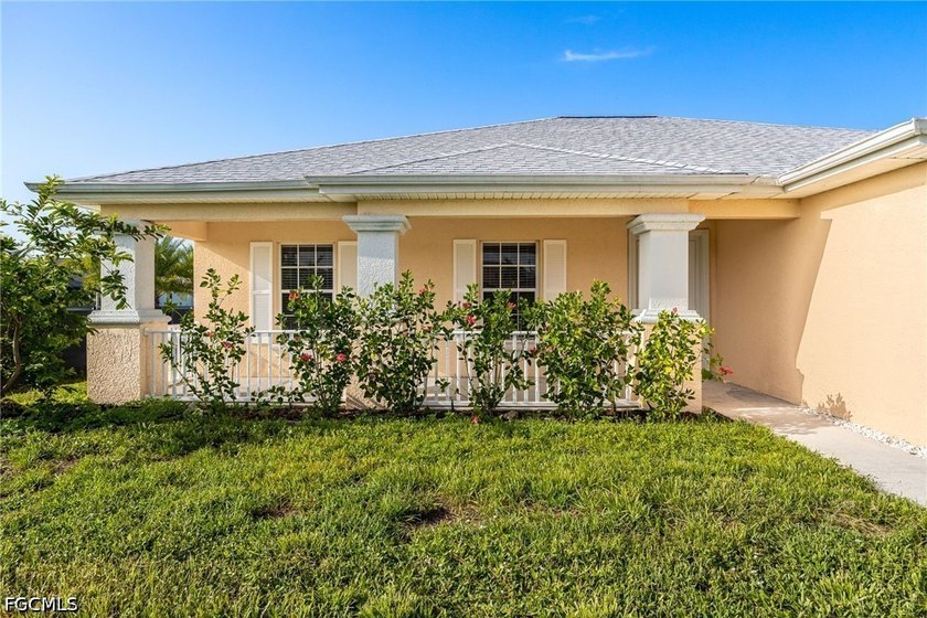 Welcome home to this beautifully maintained 3-bedroom + den - photo 5
