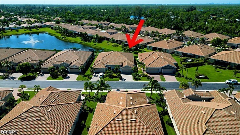 Welcome home to this beautifully maintained 2-bedroom plus den - photo 5