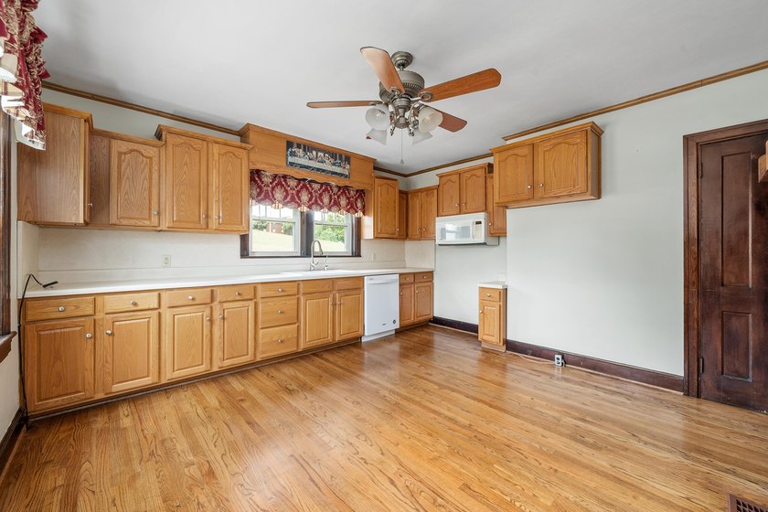 Escape to 5.185 private acres just minutes from the Blue Ridge - photo 6