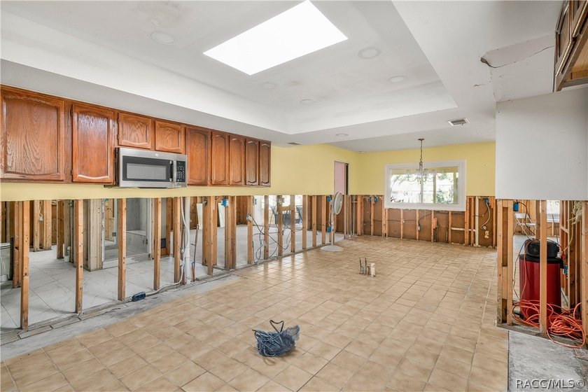 Looking for a waterfront home to make your own? Check out this - photo 22