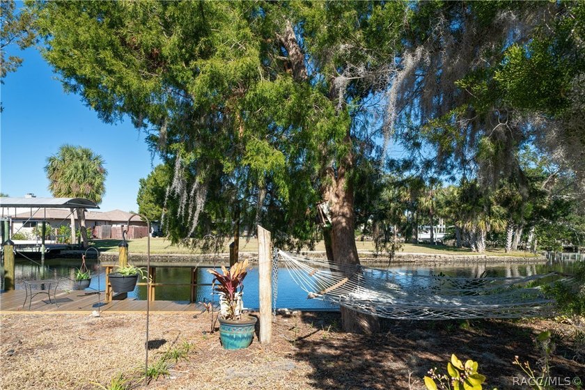 Looking for a waterfront home to make your own? Check out this - photo 35