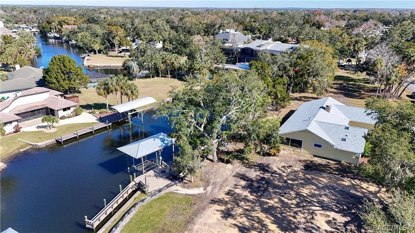 Looking for a waterfront home to make your own? Check out this - photo 48