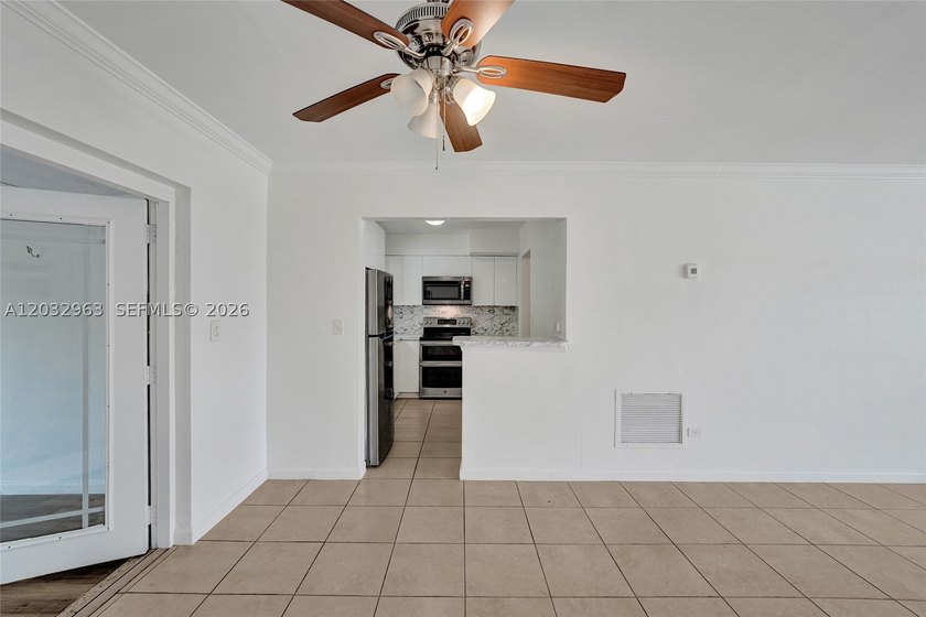 3 Bedroom, 1 Bathroom Single Family House located in the - photo 11
