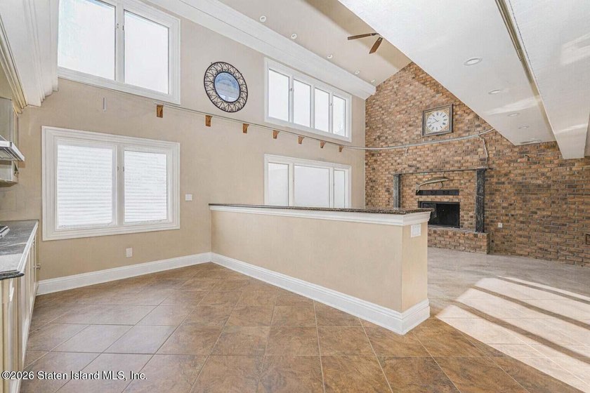 They don't make homes like this anymore. This sprawling - photo 11