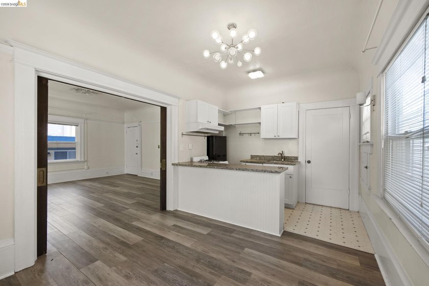 In the heart of the vibrant Rockridge corridor, two minutes from - photo 19