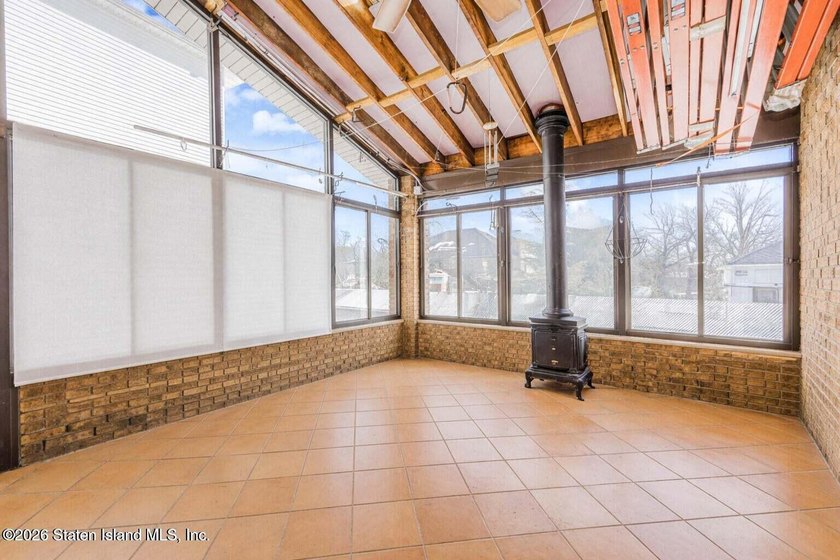 They don't make homes like this anymore. This sprawling - photo 20