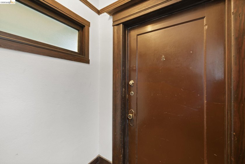 In the heart of the vibrant Rockridge corridor, two minutes from - photo 22