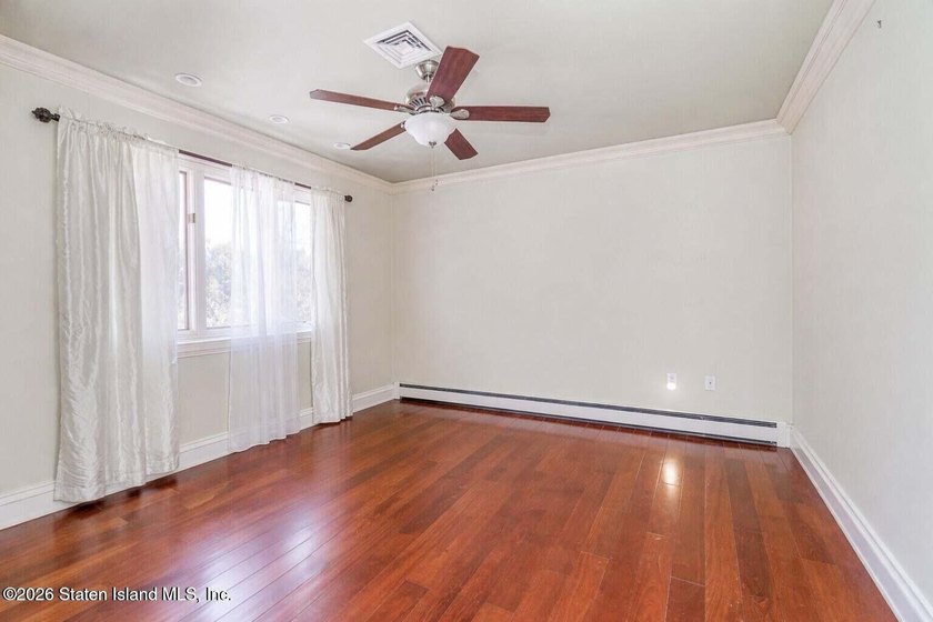 They don't make homes like this anymore. This sprawling - photo 29