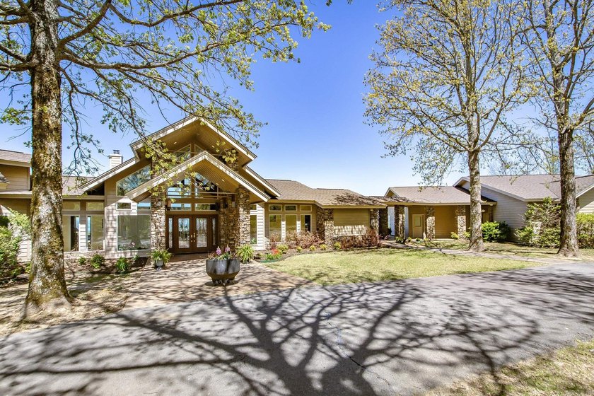 A truly one-of-a kind lake area retreat! Offered for the first - photo 3
