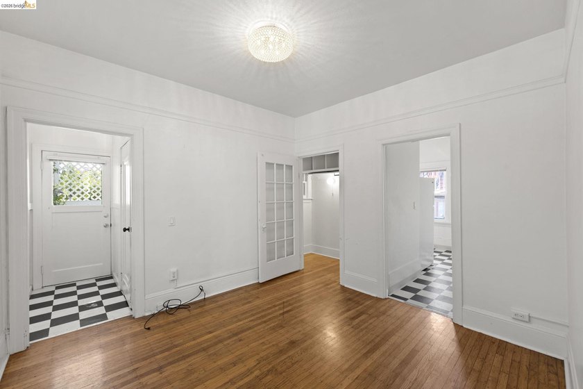 In the heart of the vibrant Rockridge corridor, two minutes from - photo 34