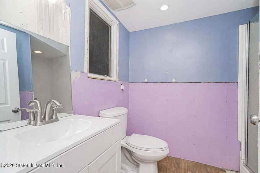 They don't make homes like this anymore. This sprawling - photo 39
