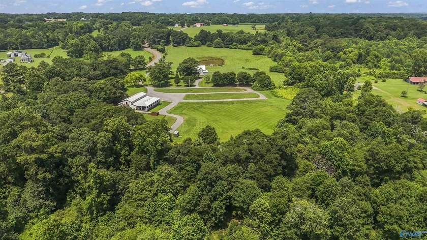 Turnkey wedding venue &amp; income producing property on 20 acres in - photo 46