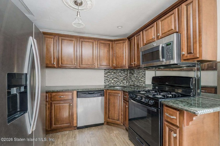 They don't make homes like this anymore. This sprawling - photo 48