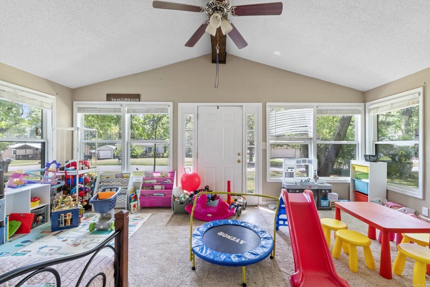 **Welcome home to 19 Norwood Drive in Mayflower!** This - photo 3