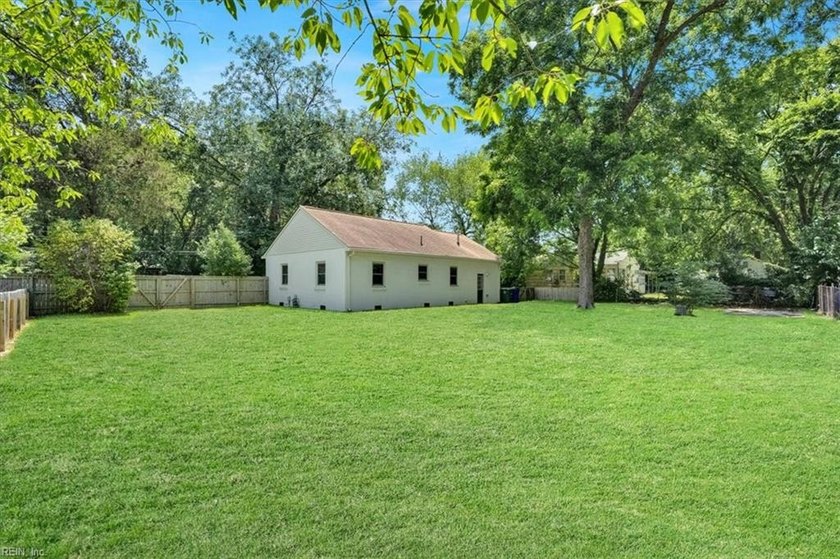 Opportunity awaits with this 2-bed, 1-bath ranch on a spacious 0 - photo 31