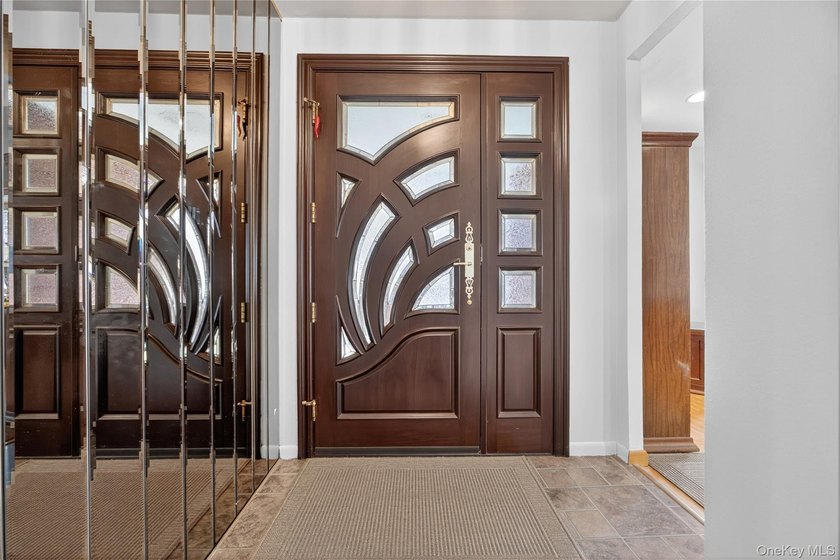 Welcome to this beautifully expanded ranch featuring 3 bedrooms - photo 2