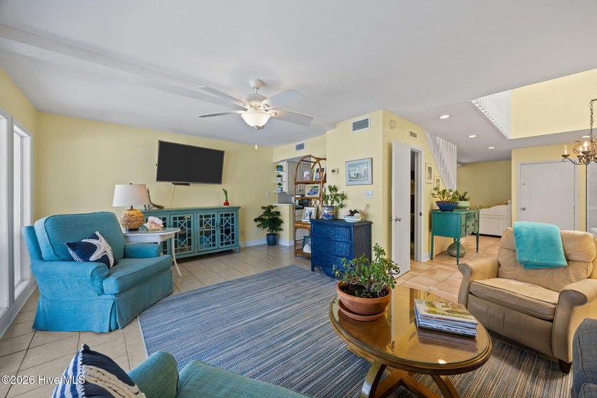 Remodeled End-Unit Condo | Pine Knoll Shores NC | Deeded Beach - photo 15