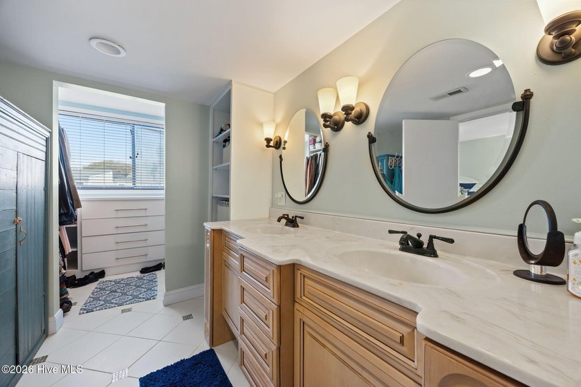 Remodeled End-Unit Condo | Pine Knoll Shores NC | Deeded Beach - photo 22