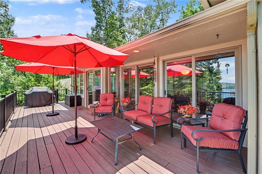 SPECTACULAR YEAR-ROUND WATER VIEWS of Lake Keowee from all of - photo 35
