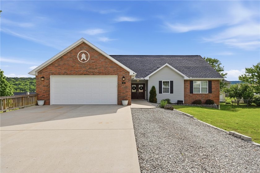 Welcome to 22 Bandy Dr in Holiday Island-a stunning home - photo 4