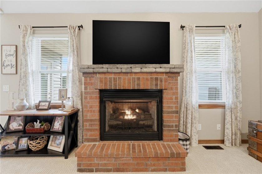 Welcome to 22 Bandy Dr in Holiday Island-a stunning home - photo 8