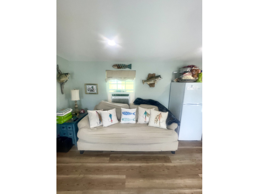 PRICE IMPROVEMENT !!  Quaint Boathouse on Extra Large Lot! - photo 4