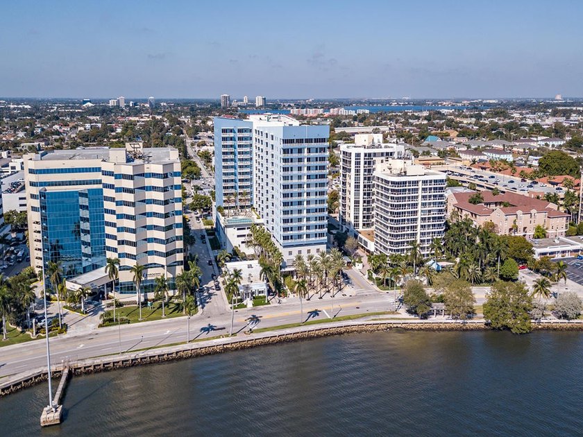 Welcome to the hottest strip in West Palm Beach. With the advent - photo 26