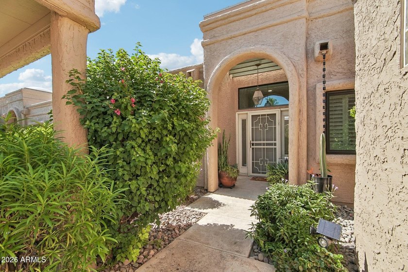 Fully renovated 2-bedroom, 2-bathroom townhouse in sought after - photo 29