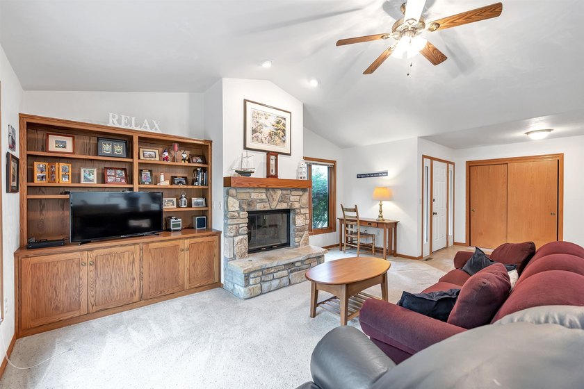 Seize this RARE opportunity to acquire a sought after 3 Bdrm/3 - photo 3