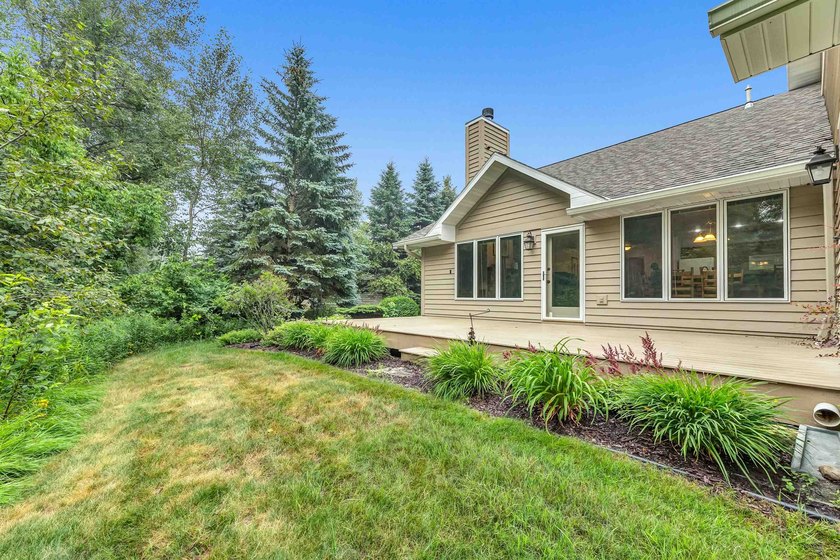 Seize this RARE opportunity to acquire a sought after 3 Bdrm/3 - photo 9