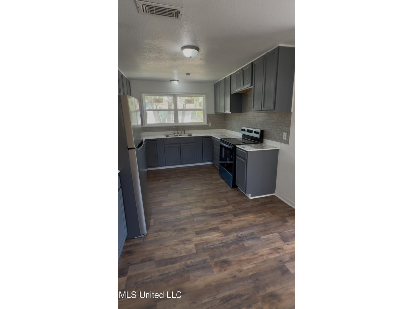 This house comes with a REDUCED RATE as low as 5.125% (APR 5 - photo 4