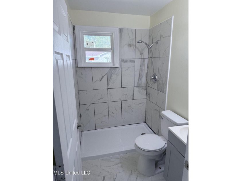 This house comes with a REDUCED RATE as low as 5.125% (APR 5 - photo 6