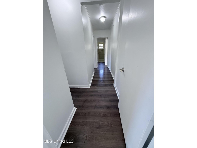 This house comes with a REDUCED RATE as low as 5.125% (APR 5 - photo 7