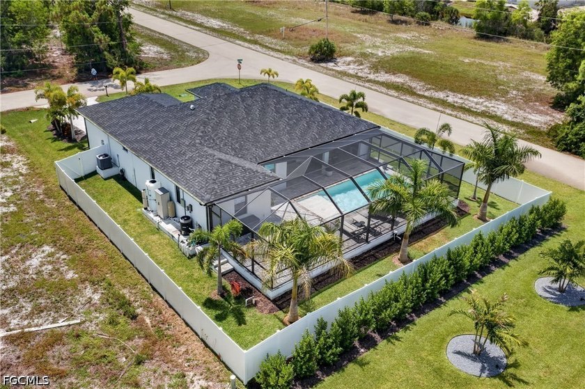 MODERN LUXURY, RESORT-STYLE OUTDOOR LIVING, AND EXCEPTIONAL - photo 2