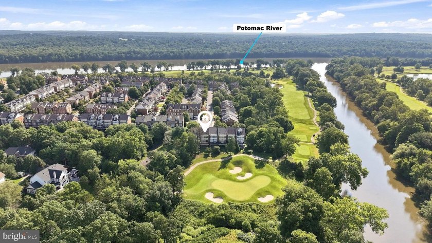 Welcome to 43757 Bent Creek Terrace, an exceptional all-brick - photo 5