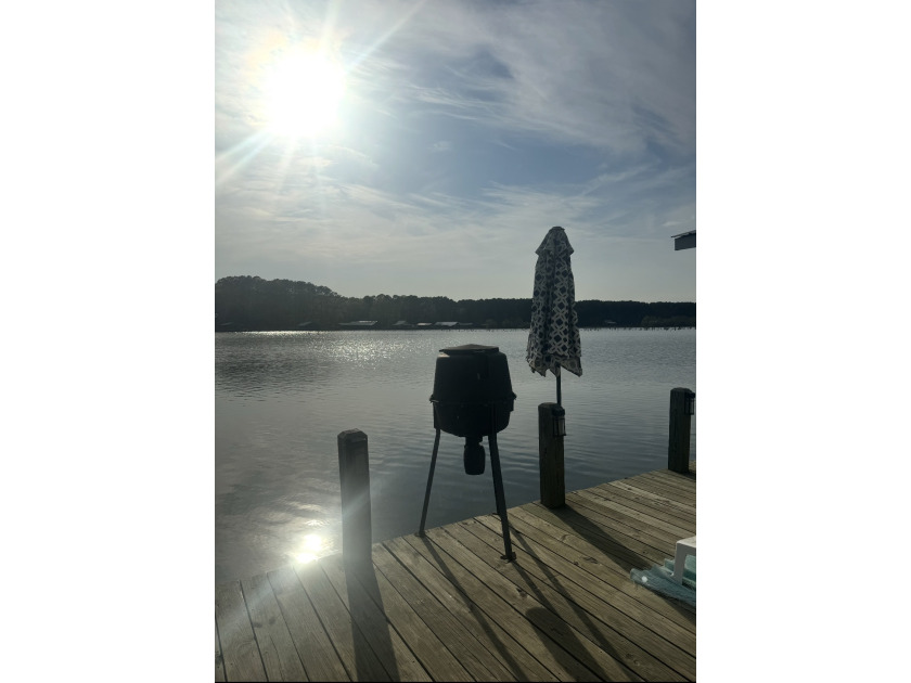 PRICE IMPROVEMENT !!  Quaint Boathouse on Extra Large Lot! - photo 15