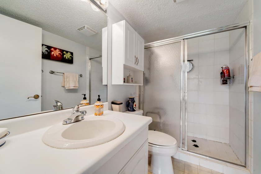 BEAUTIFUL LAKE VIEWS | 1st FLOOR UNIT | 2-bedrooms/1.5-baths - photo 10